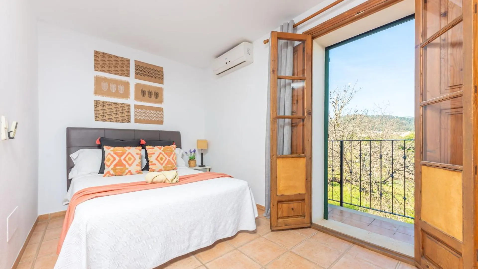 Can Antich Lloseta Villa